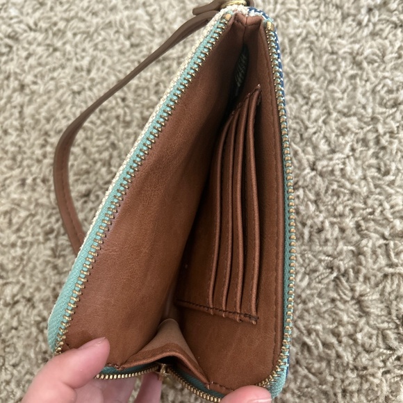 Fossil Wristlet Wallet/Purse - Picture 3 of 3